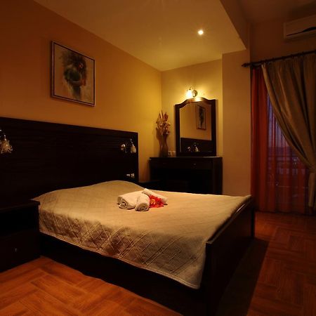 Pantheon Hotel & Suites Nerotriviá Værelse billede